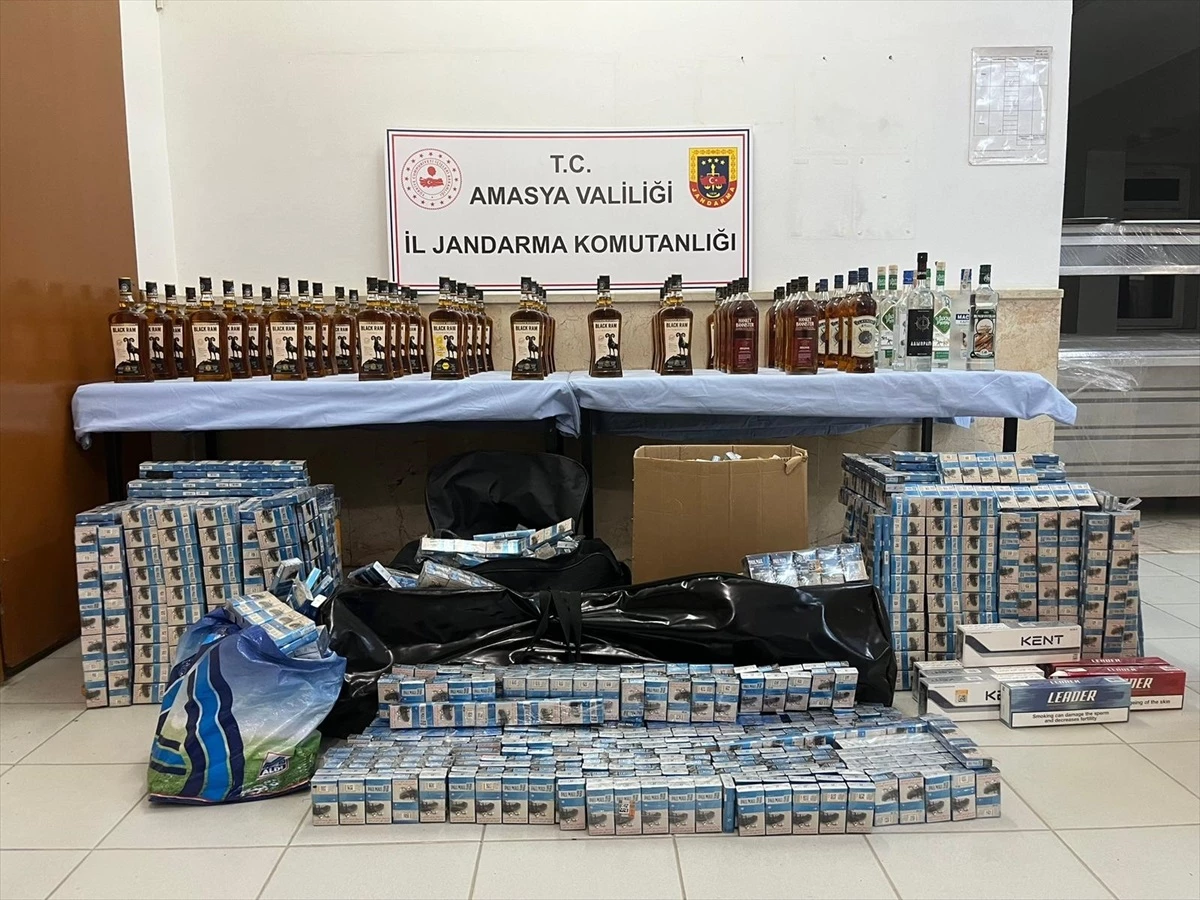 Amasya\'da Gümrük Kaçağı Sigara ve İçki Operasyonu
