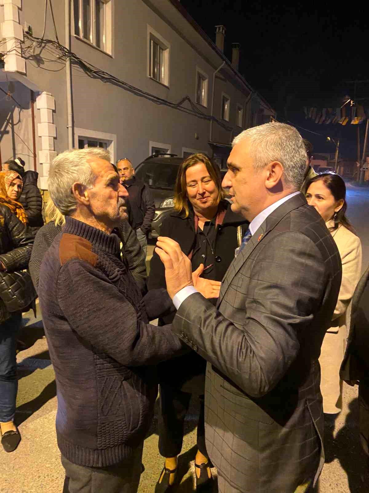 Altıeylül Belediye Başkan Adayı Hakan Afşin Arıcan Kırsal Mahallelerde Seçim Çalışmalarına Devam Ediyor