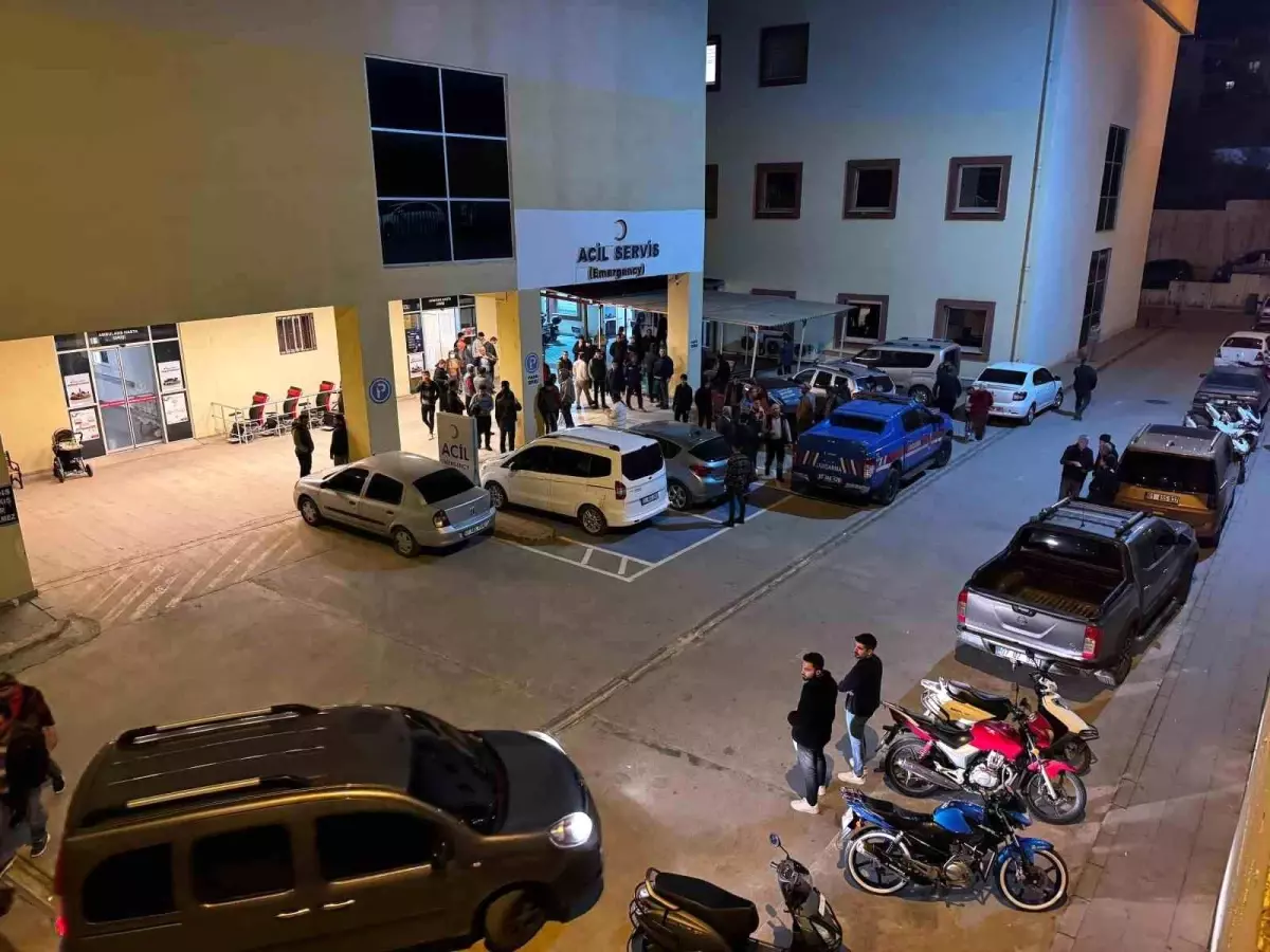 Antalya\'da Arkadaşlarından Helallik İsteyen Genç İntihar Etti