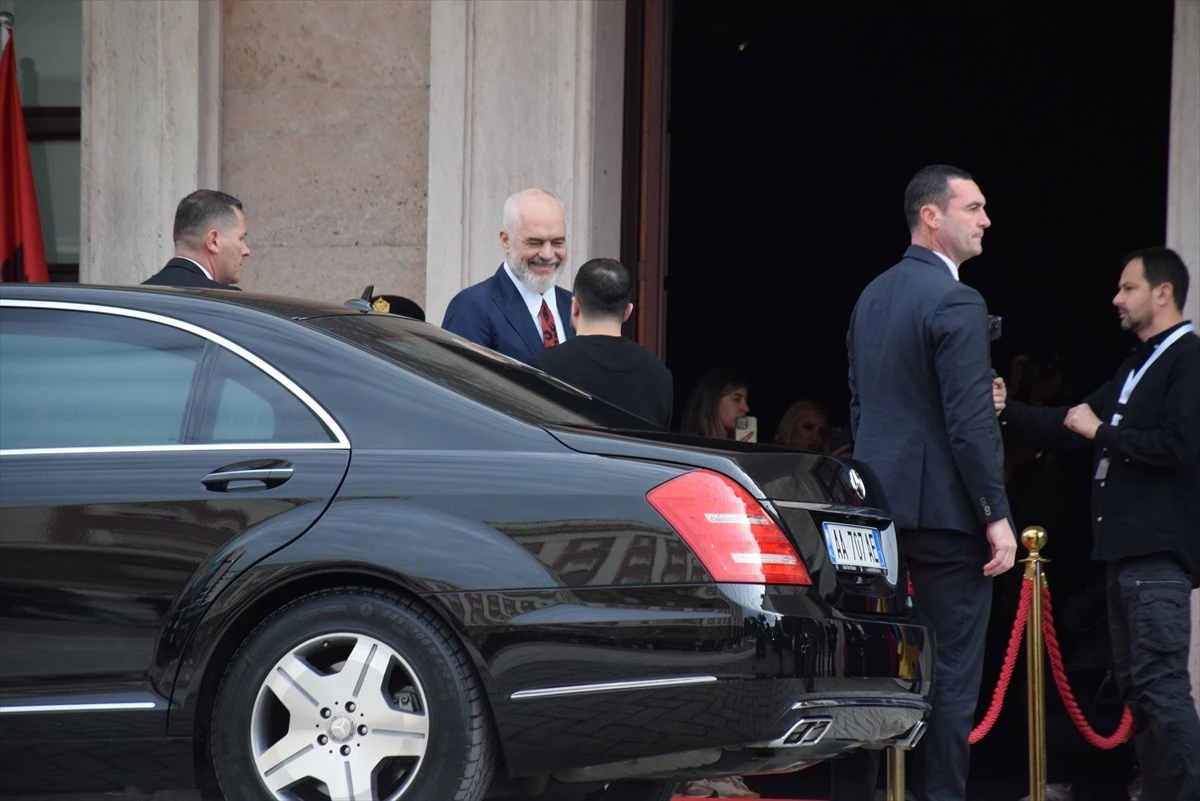 Arnavutluk Başbakanı Edi Rama, Ukrayna Devlet Başkanı Volodimir Zelenskiy ile görüştü