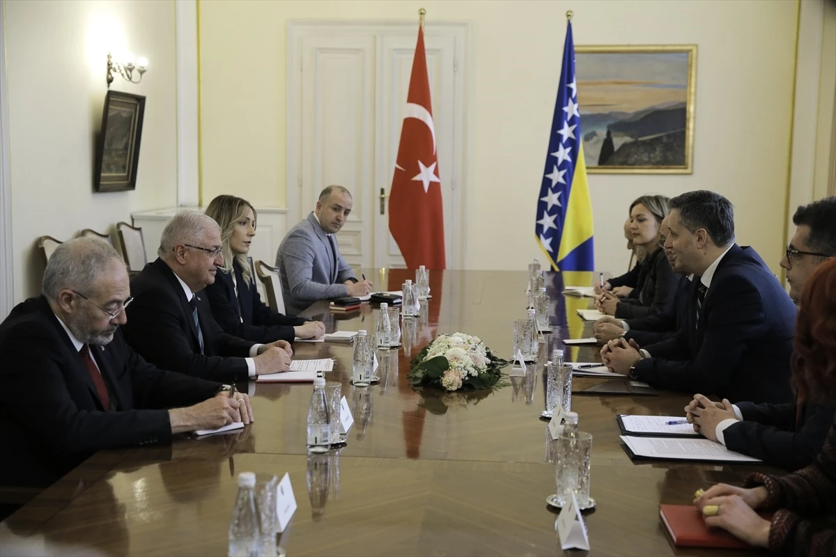 Milli Savunma Bakanı Yaşar Güler, Bosna Hersek Devlet Başkanlığı Konseyi Boşnak üyesi Denis Becirovic tarafından kabul edildi