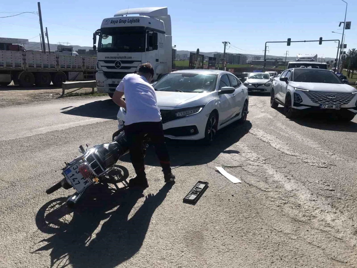 Batman\'da otomobilin çarptığı motosiklet sürücüsü yaralandı