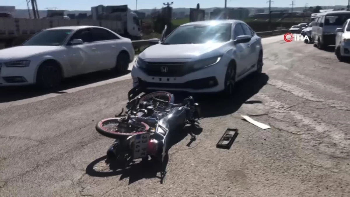 Batman\'da otomobil motosiklete çarptı: 1 yaralı