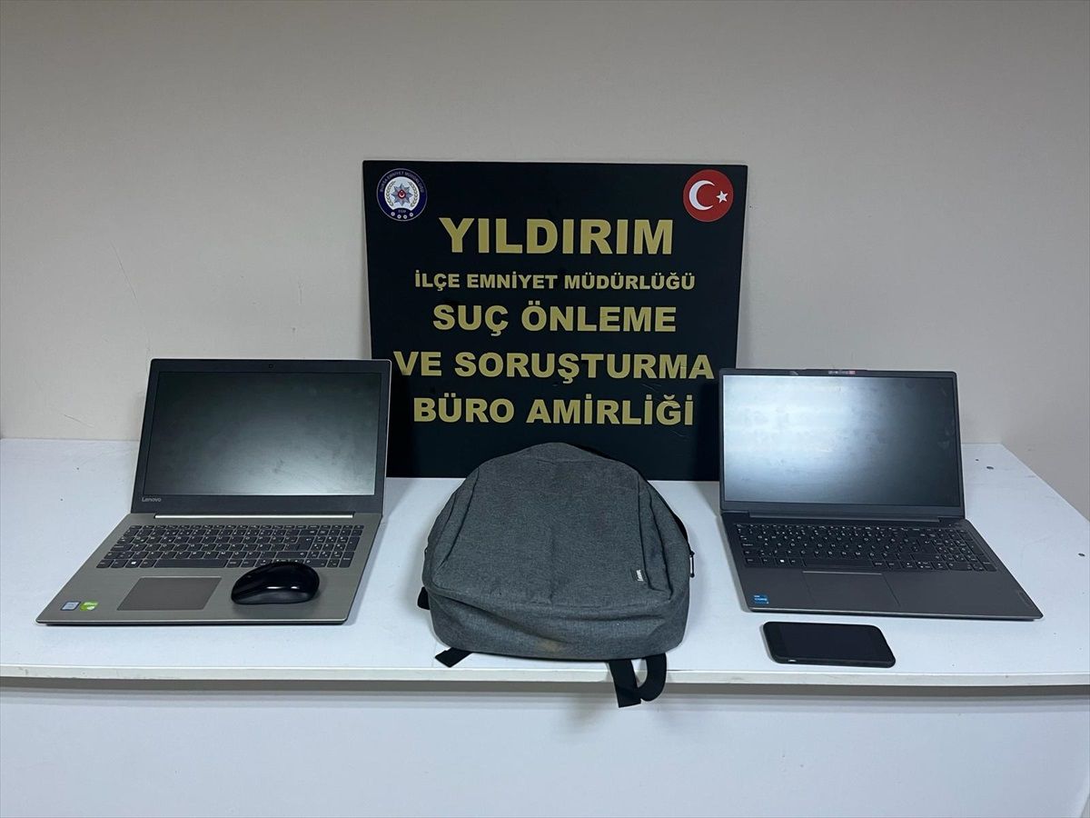 Bursa\'da Kamu Kurumu ve İş Yerinden Hırsızlık Yapan 3 Zanlı Tutuklandı