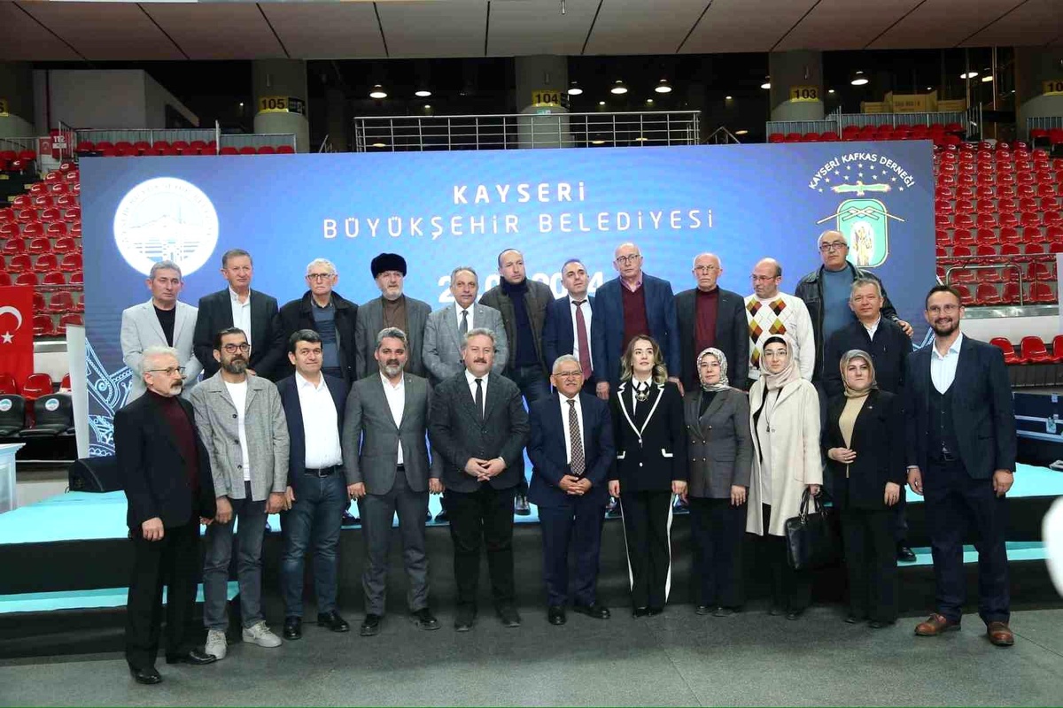 Kayseri Büyükşehir Belediye Başkanı Çerkes Vatandaşlarla Buluştu