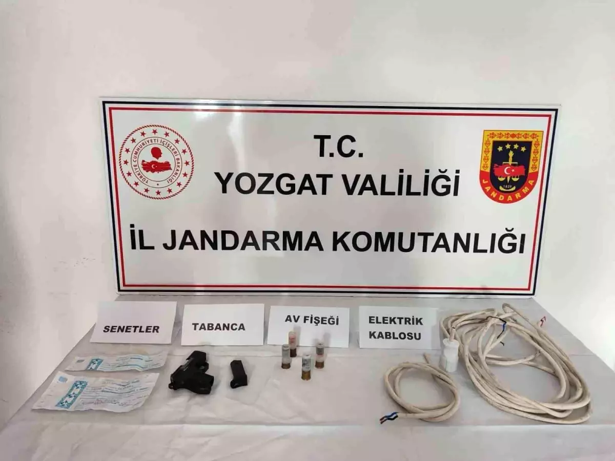 Yozgat\'ta Otomobil Tamiri Bahanesiyle Zorla Senet İmzalatan 3 Zanlı Tutuklandı