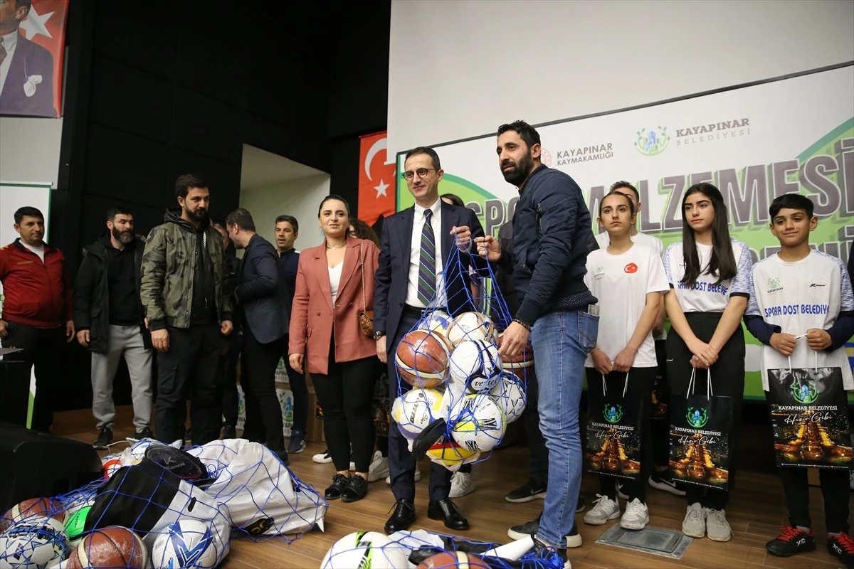 Diyarbakır\'da 110 okula spor malzemesi desteği verildi