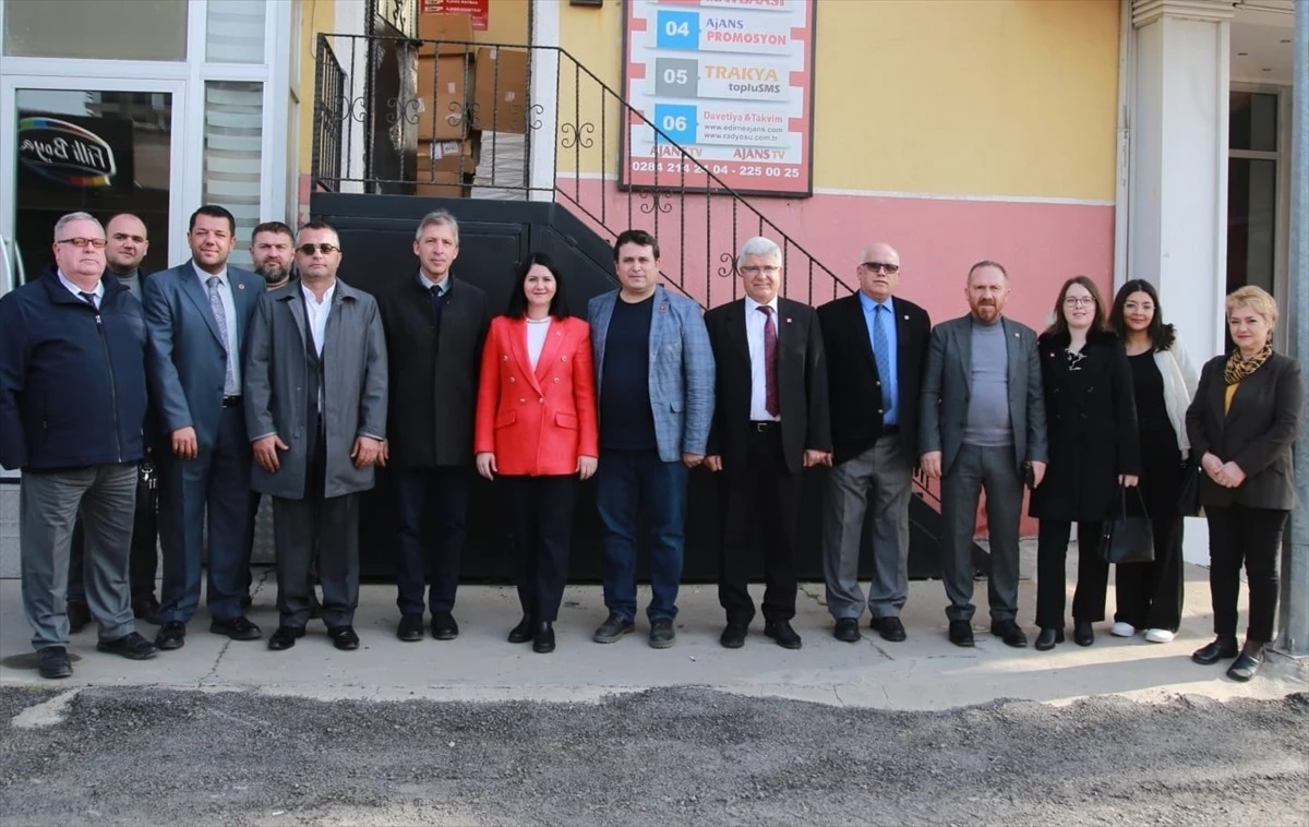 Cumhur İttifakı Edirne Belediye Başkan Adayı Belgin İba, kurum, esnaf ve vatandaş ziyaretlerini sürdürüyor