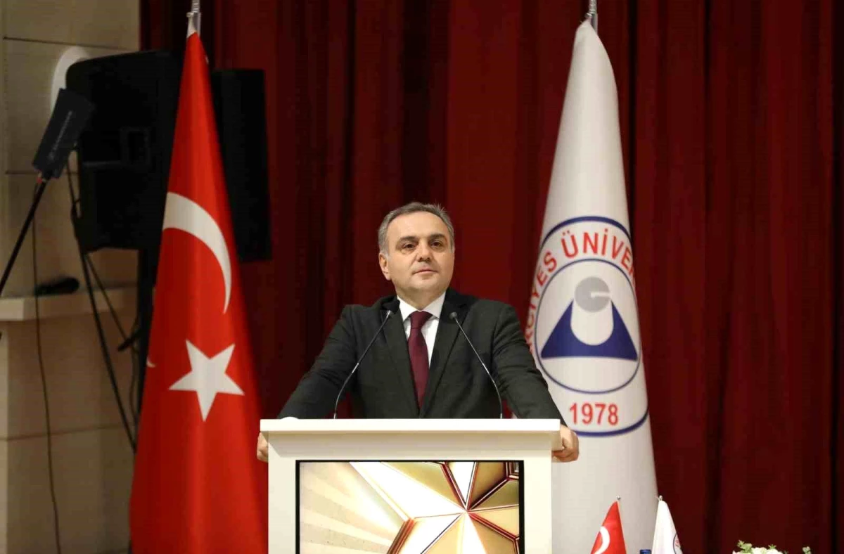Erciyes Üniversitesi 2023 Yılı Ödül Töreni Gerçekleşti