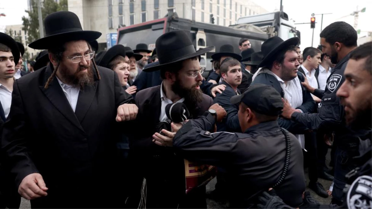 İsrail\'de ultra-Ortodoks Yahudilerin askerlik muafiyeti tartışması