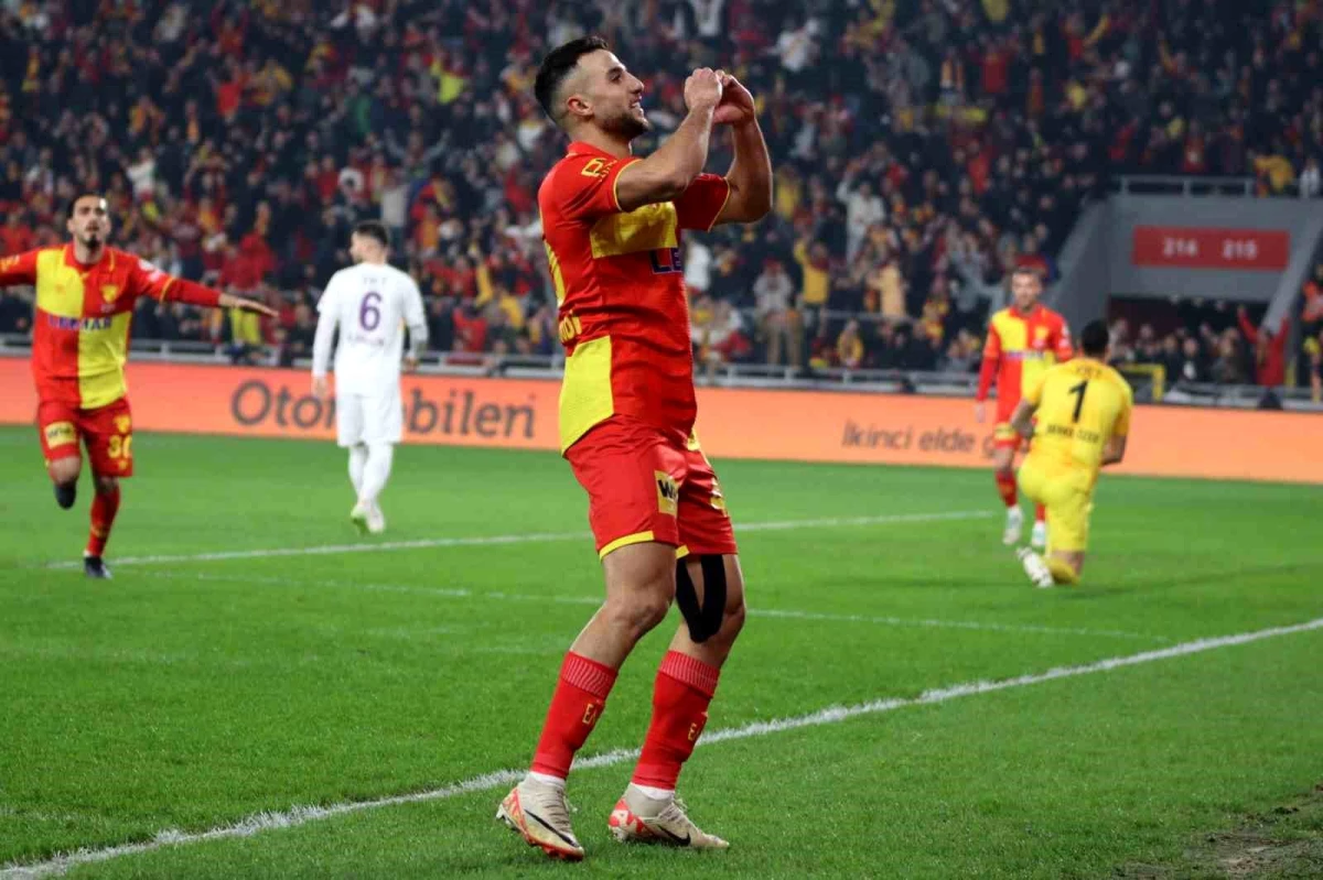 Göztepe\'nin Cezayirli futbolcusu Billel Messaoudi, 3 gol ve 5 asistle dikkat çekiyor