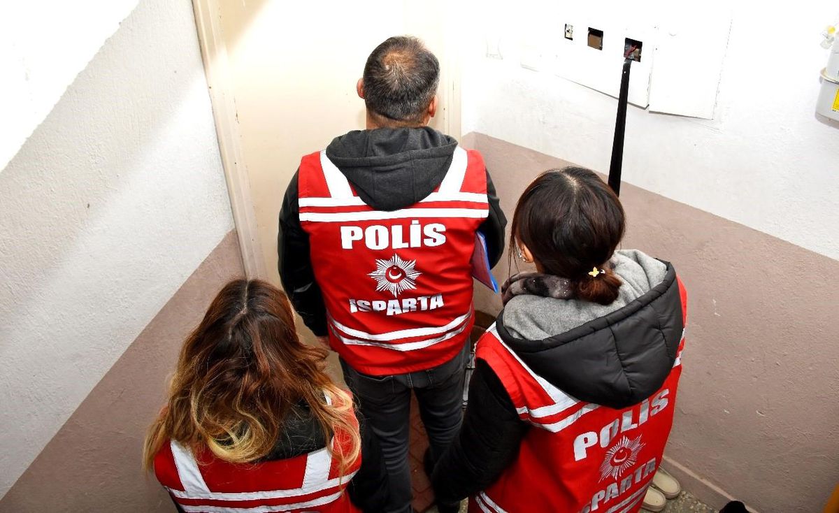 Isparta\'da Fuhuş Operasyonunda 8 Kişiye Para Cezası