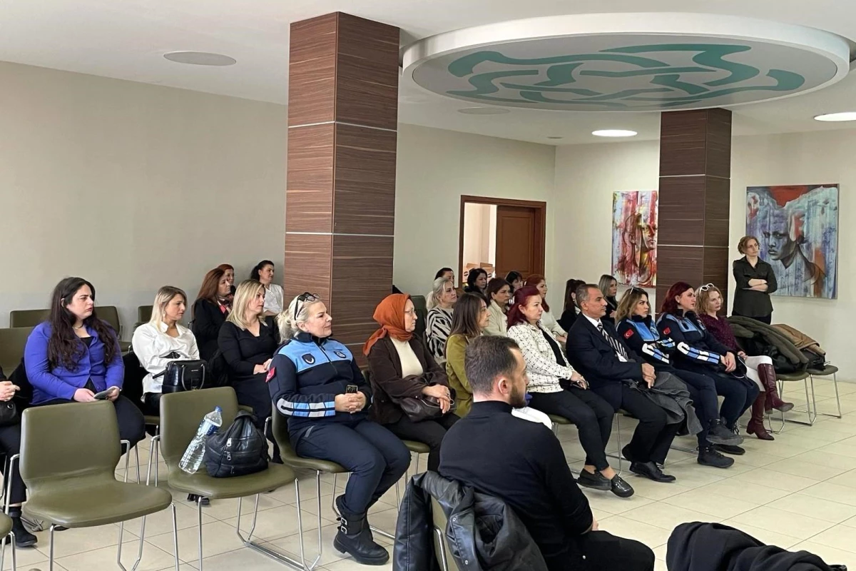 Süleymanpaşa Belediyesi Kadın Personeline Sağlık Eğitimi Düzenledi