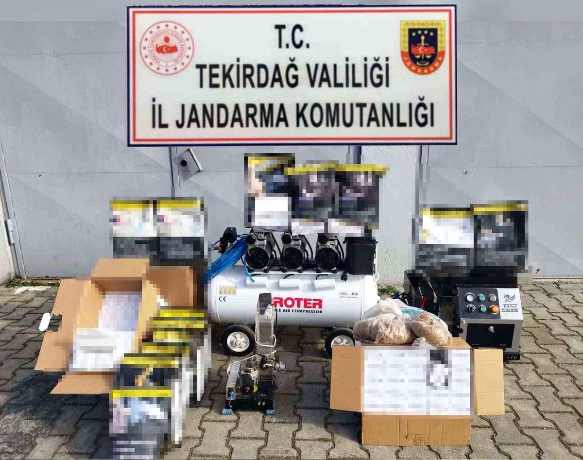 Tekirdağ\'da Binlerce Makaron ve Tütün Ele Geçirildi