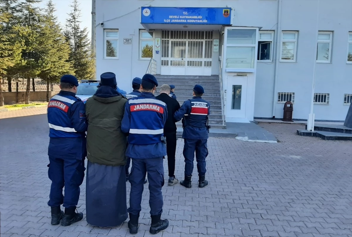Kayseri\'de DEAŞ operasyonunda 2 şüpheli gözaltına alındı