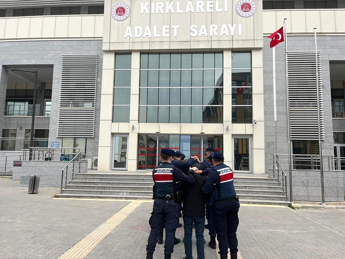 Kırklareli\'de 11 kaçak göçmen yakalandı, 5 şüpheli gözaltına alındı