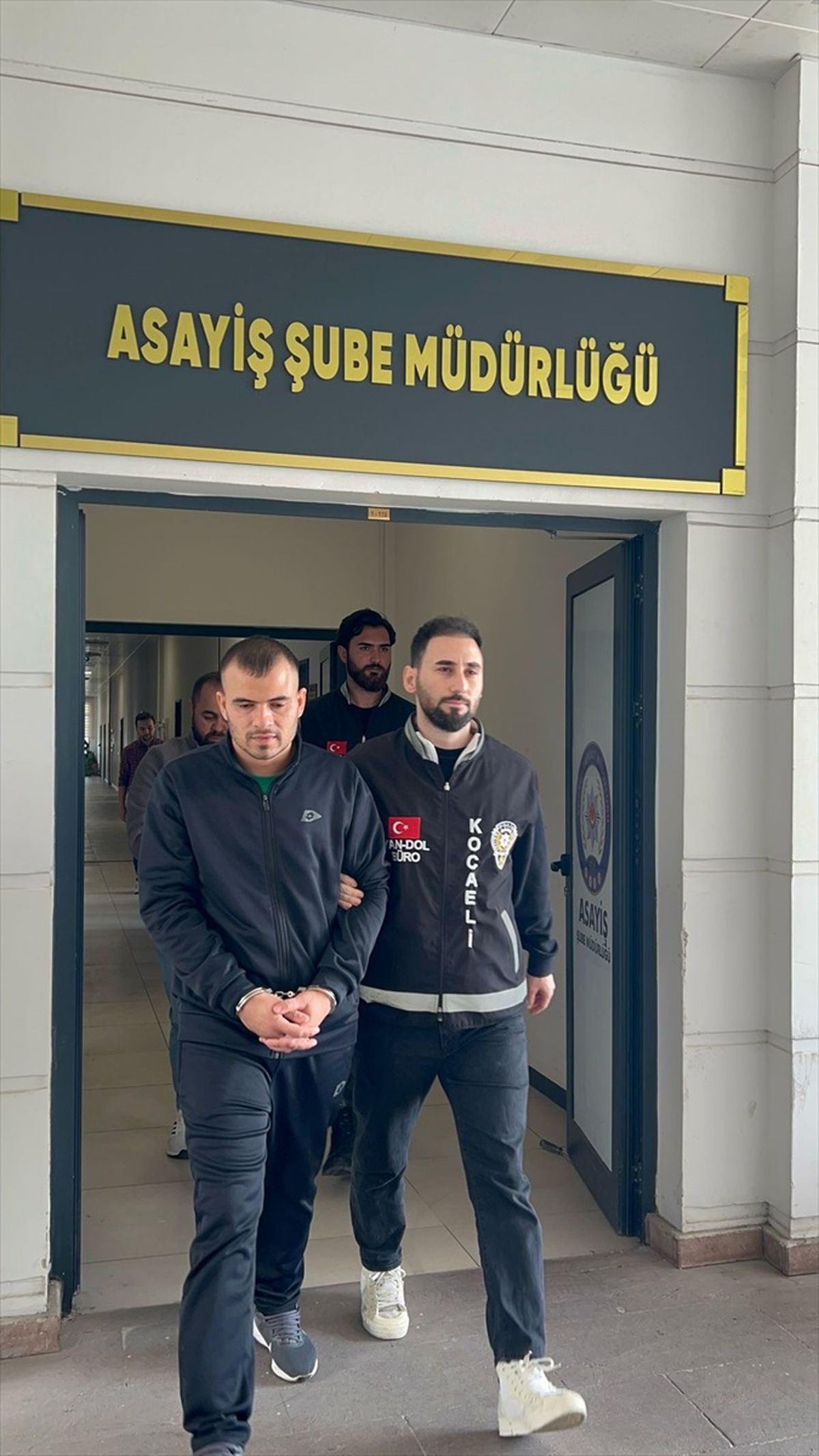 Kocaeli\'de Altın Dolandırıcıları Serbest Bırakıldı