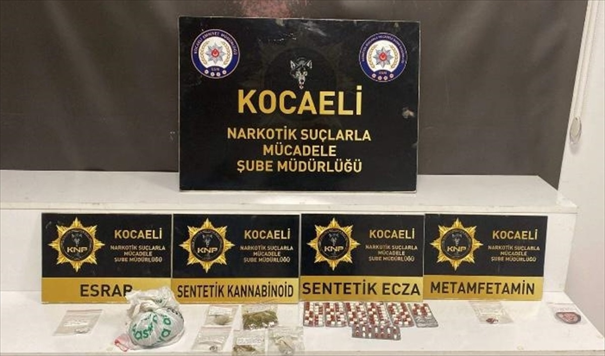 Kocaeli\'de düzenlenen uyuşturucu operasyonlarında 3 zanlı tutuklandı