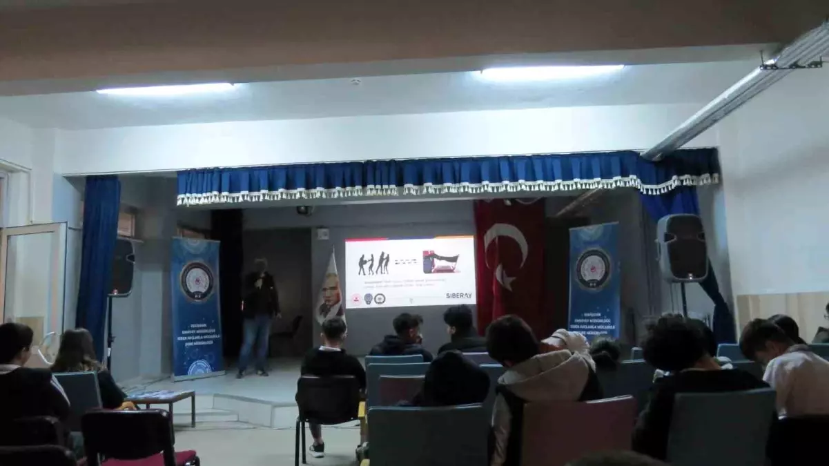 Eskişehir\'de SİBERAY Programı Kapsamında Binlerce Kişiye Bilgilendirme Semineri