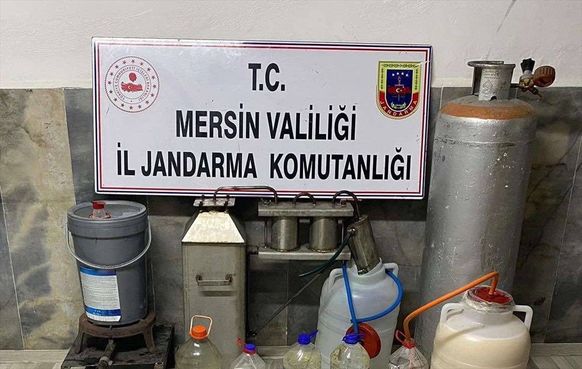 Silifke\'de 150 litre sahte içki ele geçirildi, 7 şüpheli gözaltına alındı