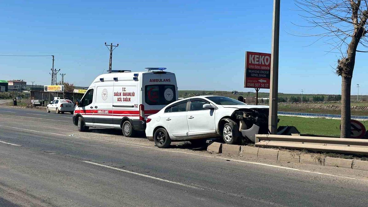 Şanlıurfa\'nın Siverek ilçesinde trafik kazası: 5 kişi yaralandı