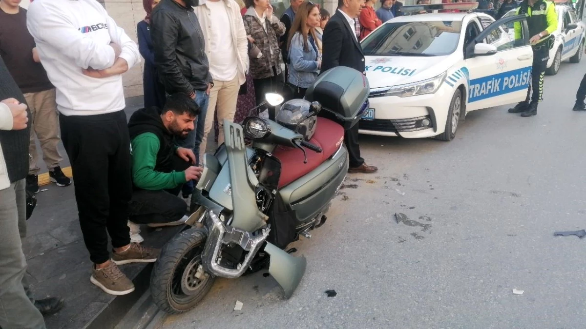 Manavgat\'ta Zincirleme Kaza: Motosiklet Sürücüsü Yaralandı