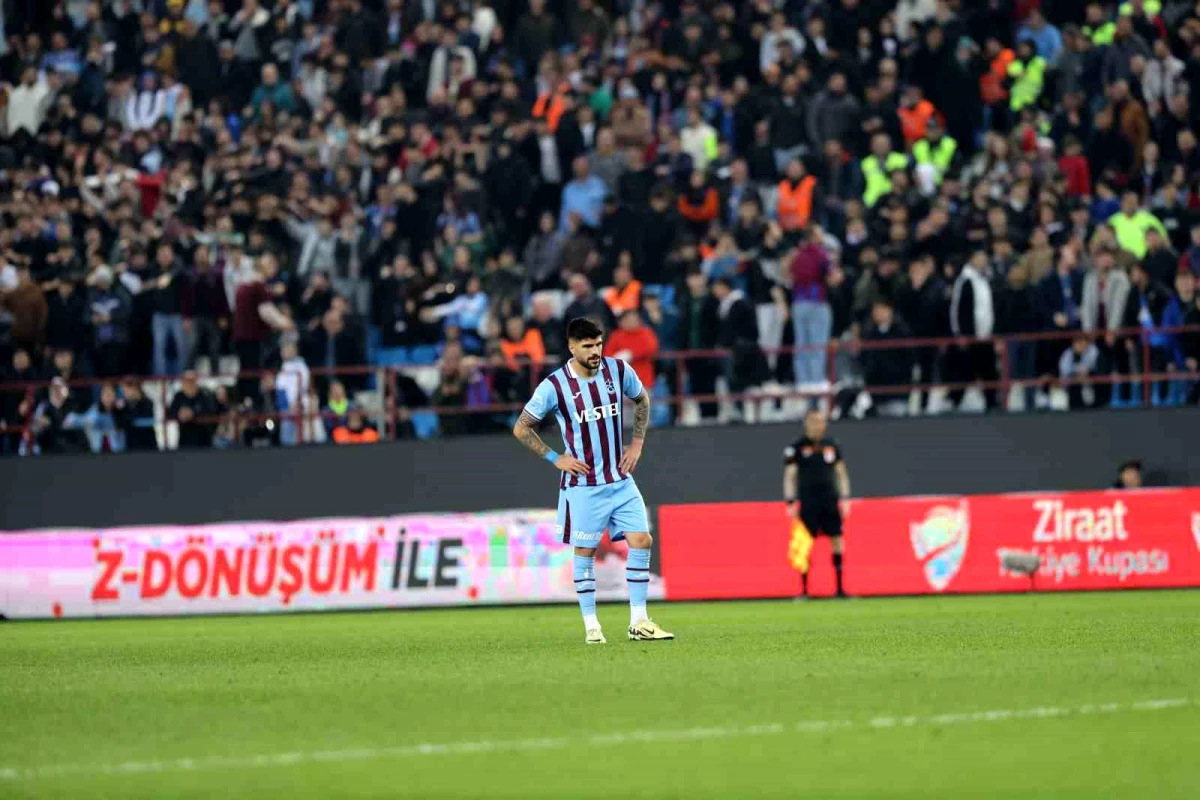 Trabzonspor ile Başakşehir arasındaki Ziraat Türkiye Kupası Çeyrek Final maçının ilk yarısı golsüz beraberlikle sona erdi
