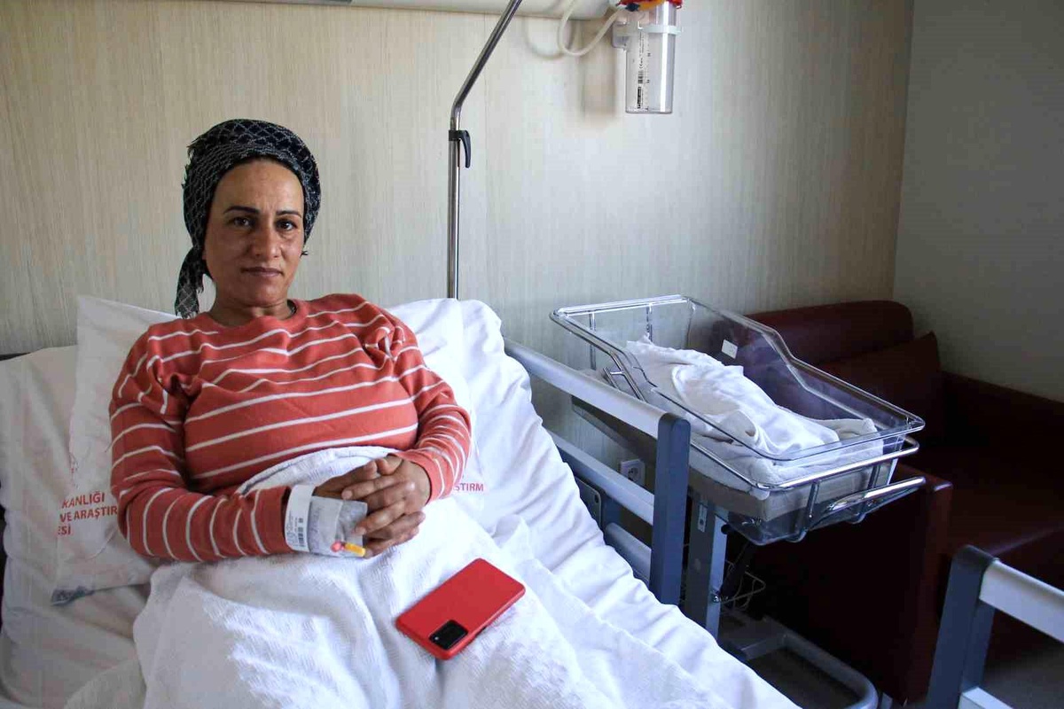 Mersin Şehir Hastanesi'nde 29 Şubat'ta doğan bebekler dünyaya geldi
