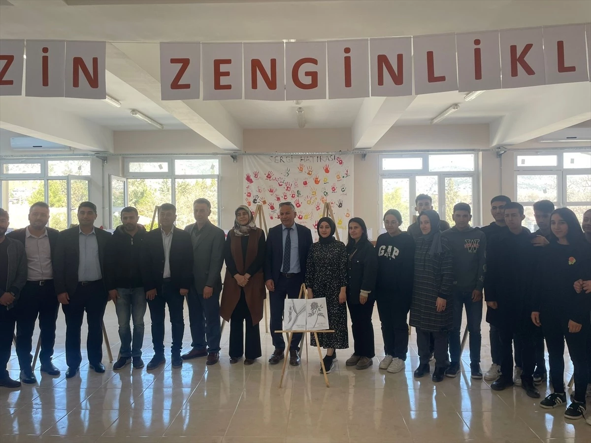 Adana\'da Dilimizin Zenginlikleri Projesi Sergisi Açıldı