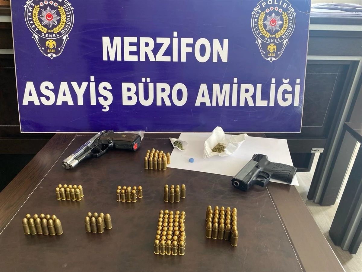 Amasya Merzifon\'da Sahte İçki ve Ruhsatsız Silah Operasyonu: 4 Gözaltı