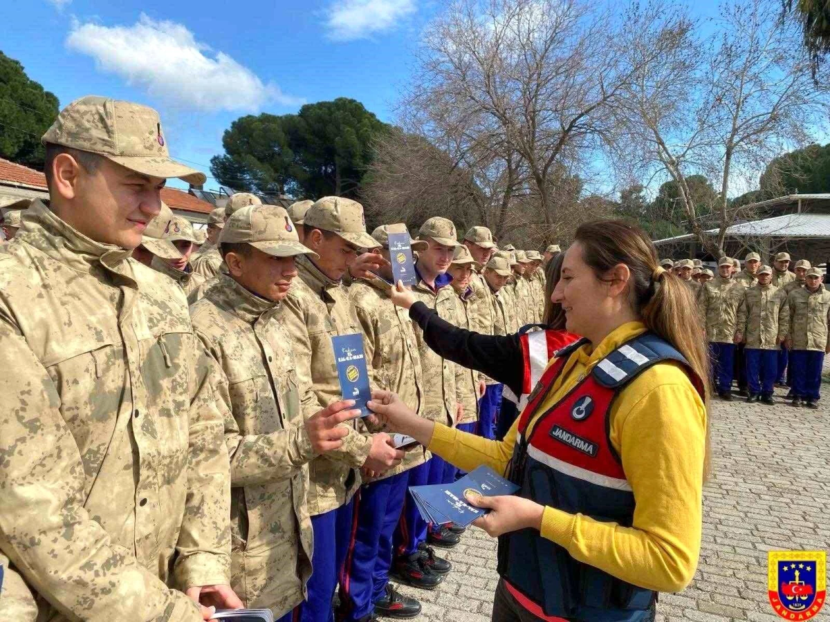 Jandarma, erbaş ve erlere kadına yönelik şiddet konusunda bilgilendirme yaptı