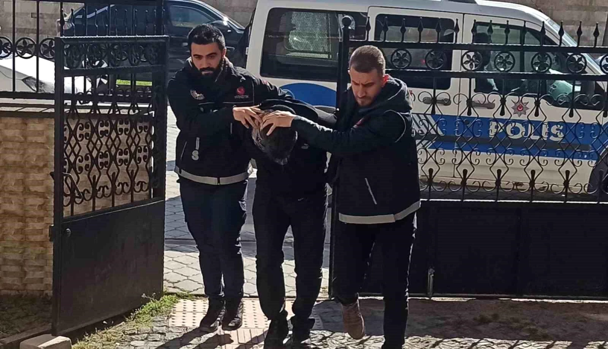Samsun\'da Uyuşturucu ve Ruhsatsız Silah Operasyonu: Şahıs Tutuklandı