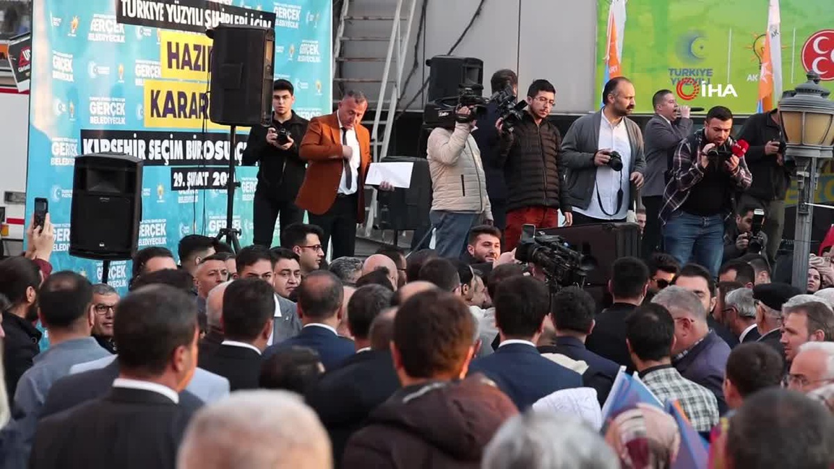 Bakan Yumaklı: \'İki anlayış arasındaki farkı görüyoruz, çivi çakılmamış Kırşehir\'e\'