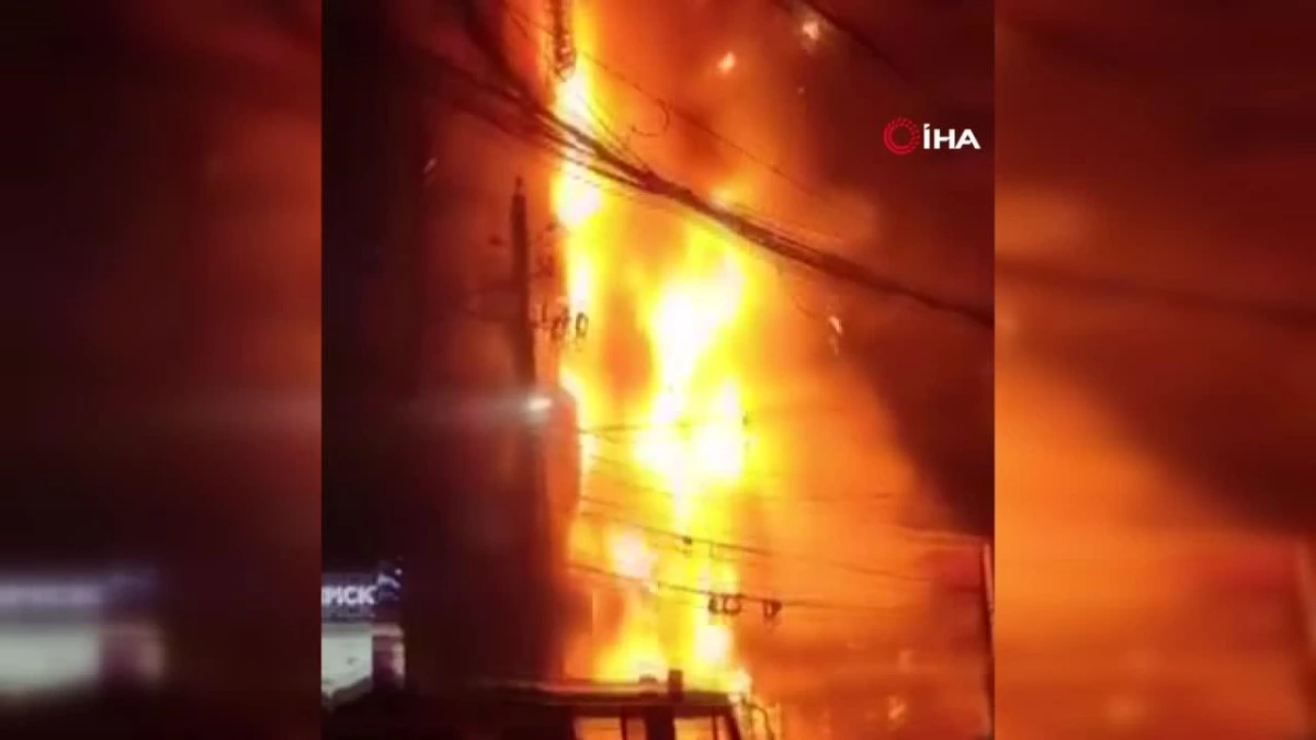 Bangladeş\'te 7 katlı restoranda yangın: 43 ölü, 22 yaralı