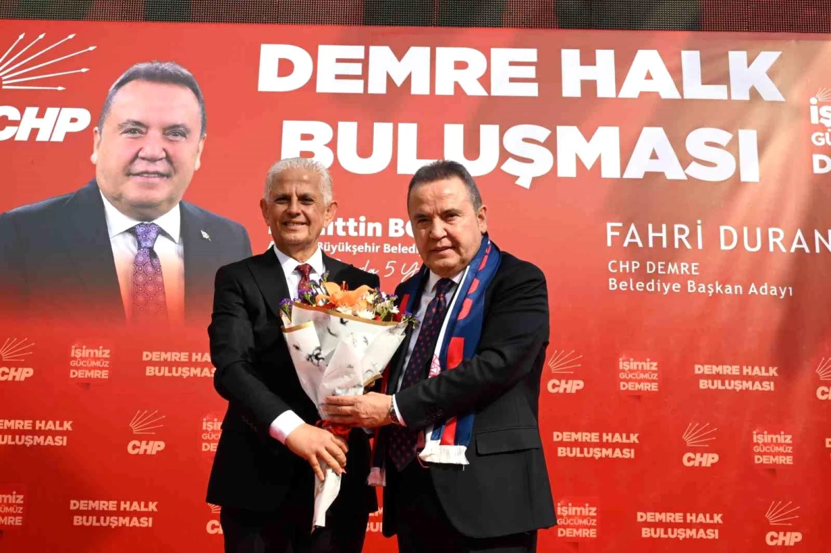 Antalya Büyükşehir Belediye Başkanı Muhittin Böcek, Demre ve Kaş\'ta vatandaşlarla buluştu
