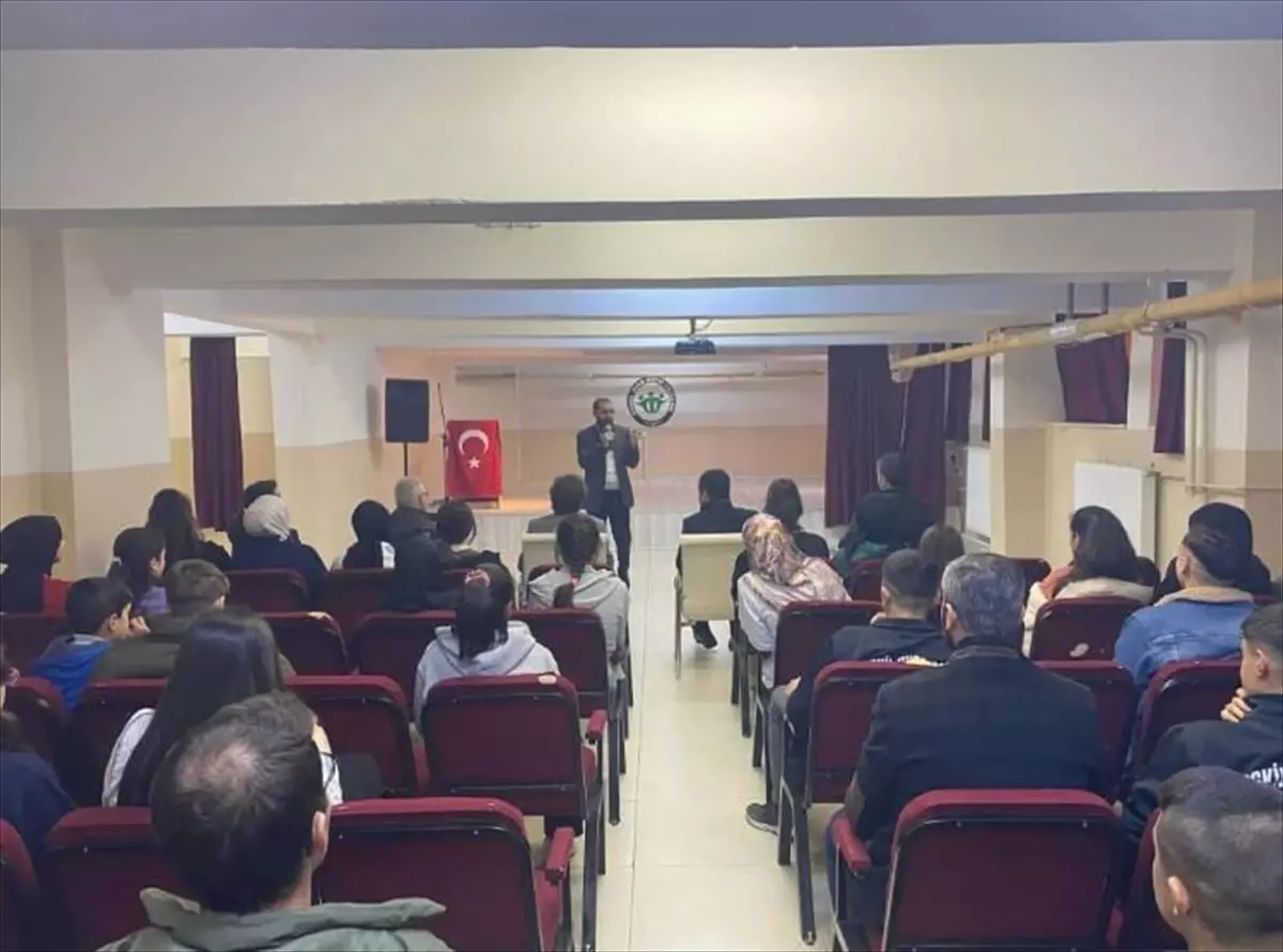 Elazığ\'da Davranışsal Bağımlılıkla Mücadele Konferansı Düzenlendi