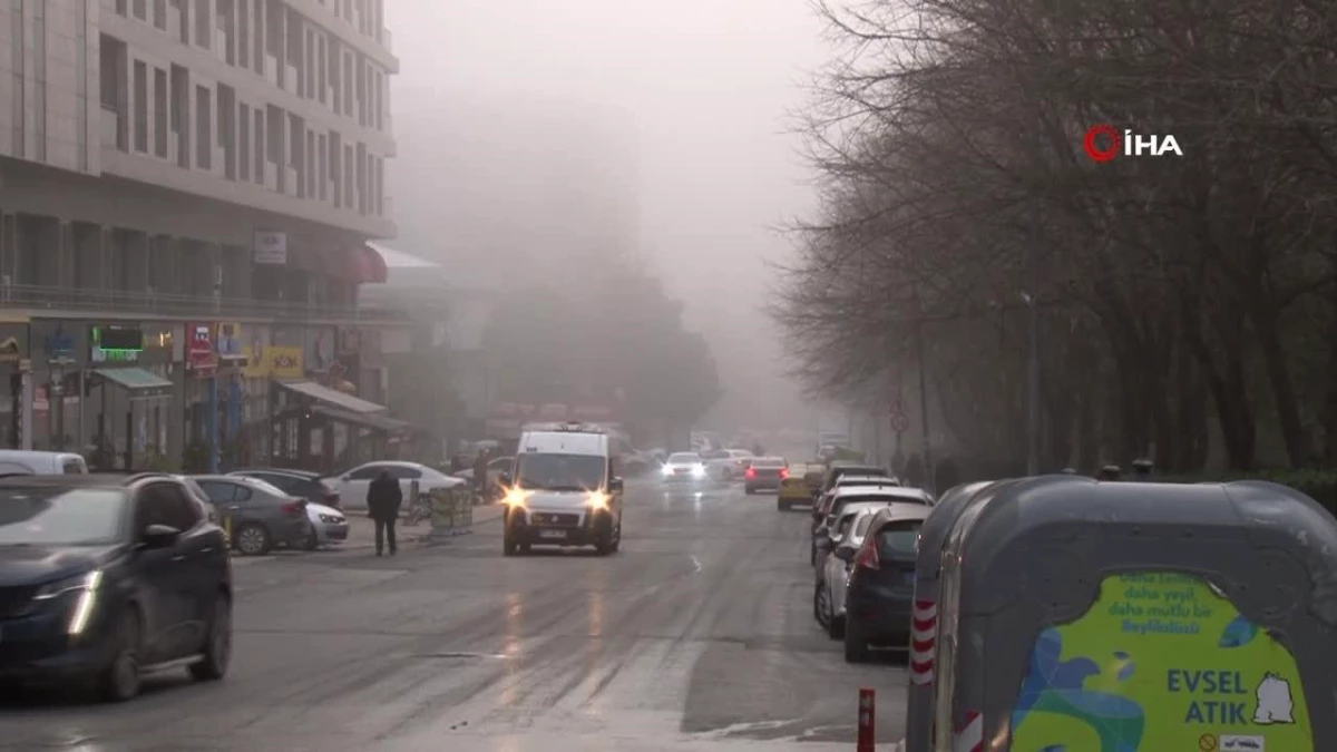 Beylikdüzü\'nde sis nedeniyle trafikte aksamalar yaşandı