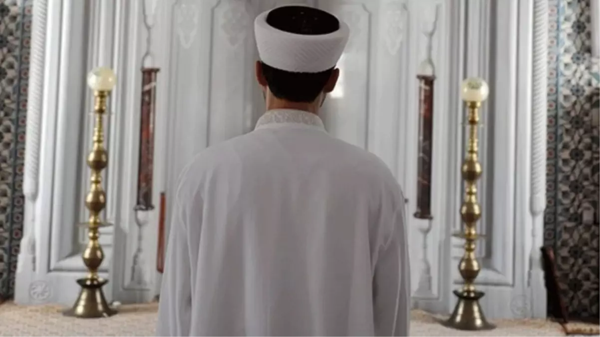 Cami şadırvanında imamın cüzdanını çaldılar