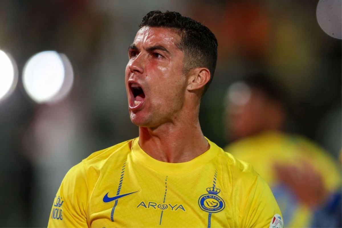 Cristiano Ronaldo\'ya Suudi Arabistan\'da bir maç men cezası