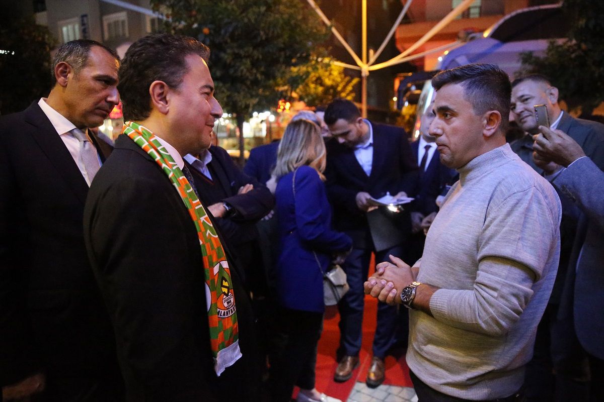 Ali Babacan, Alanya\'yı ziyaret etti