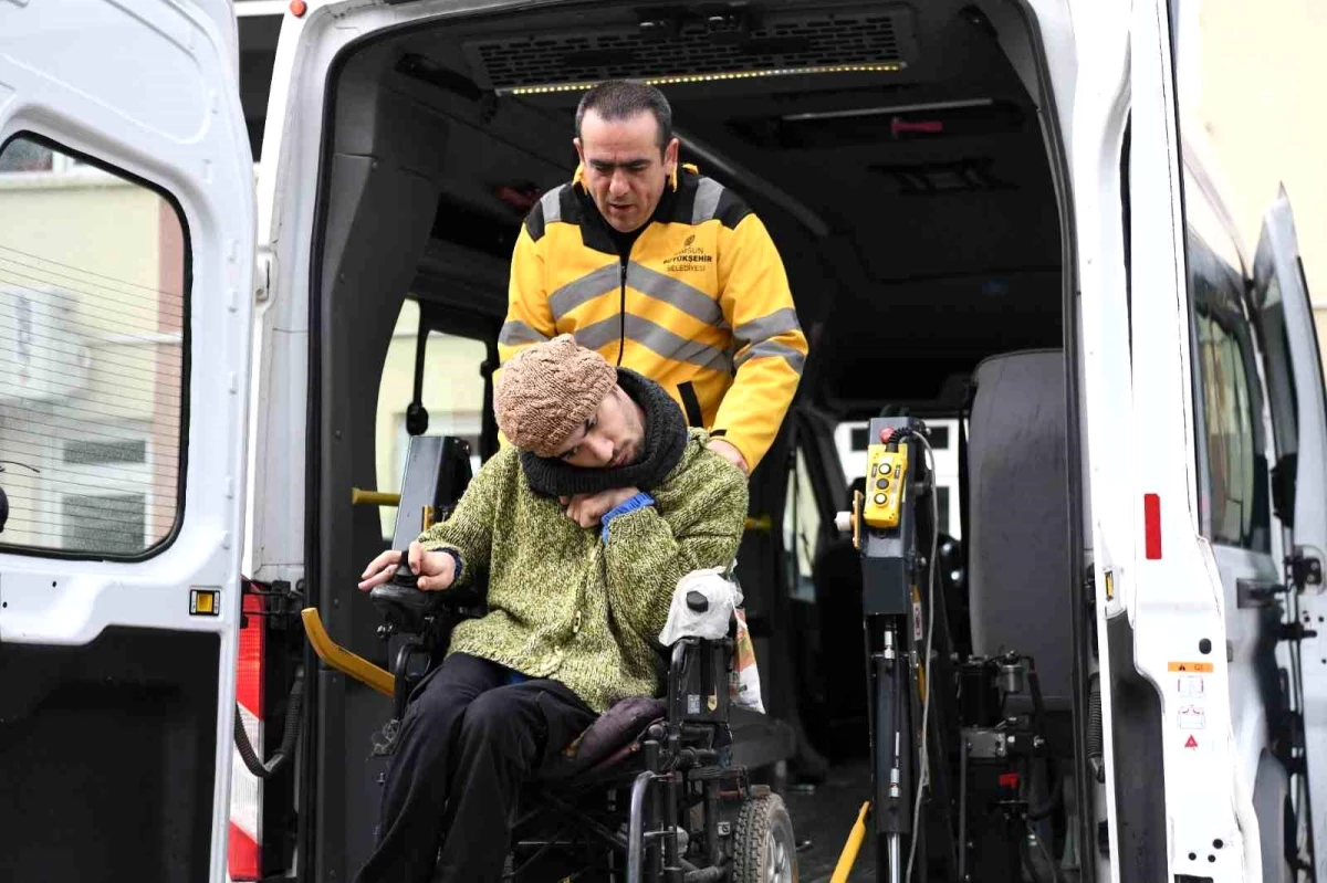 Samsun Büyükşehir Belediyesi Engelli Vatandaşlara Ulaşım Hizmeti Sunuyor