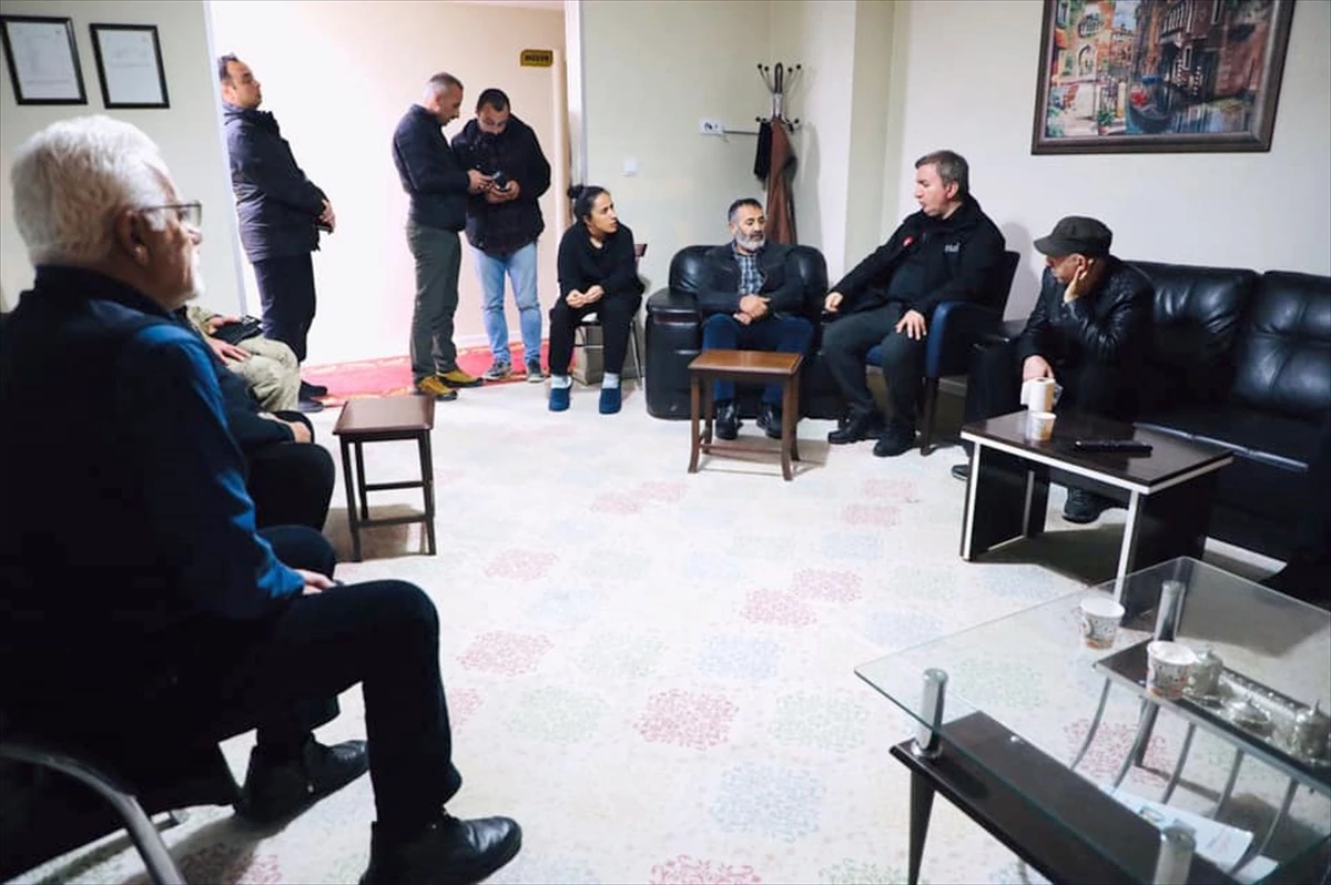 Erzincan Valisi Hamza Aydoğdu, maden ocağındaki işçilerin ailelerini ziyaret etti