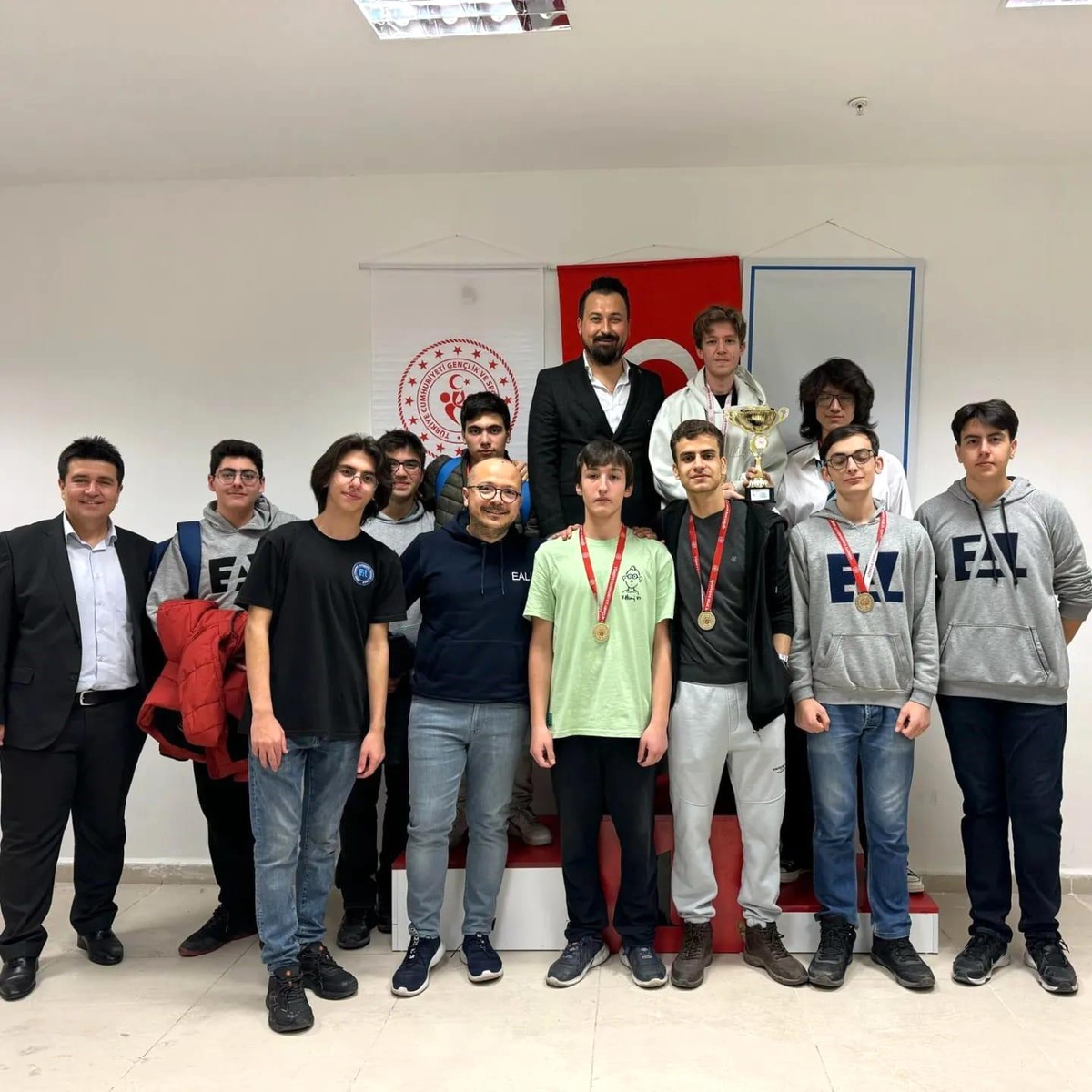 Eskişehir Anadolu Lisesi Gençler Karma Satranç Etkinliğinde Zirveye Yerleşti