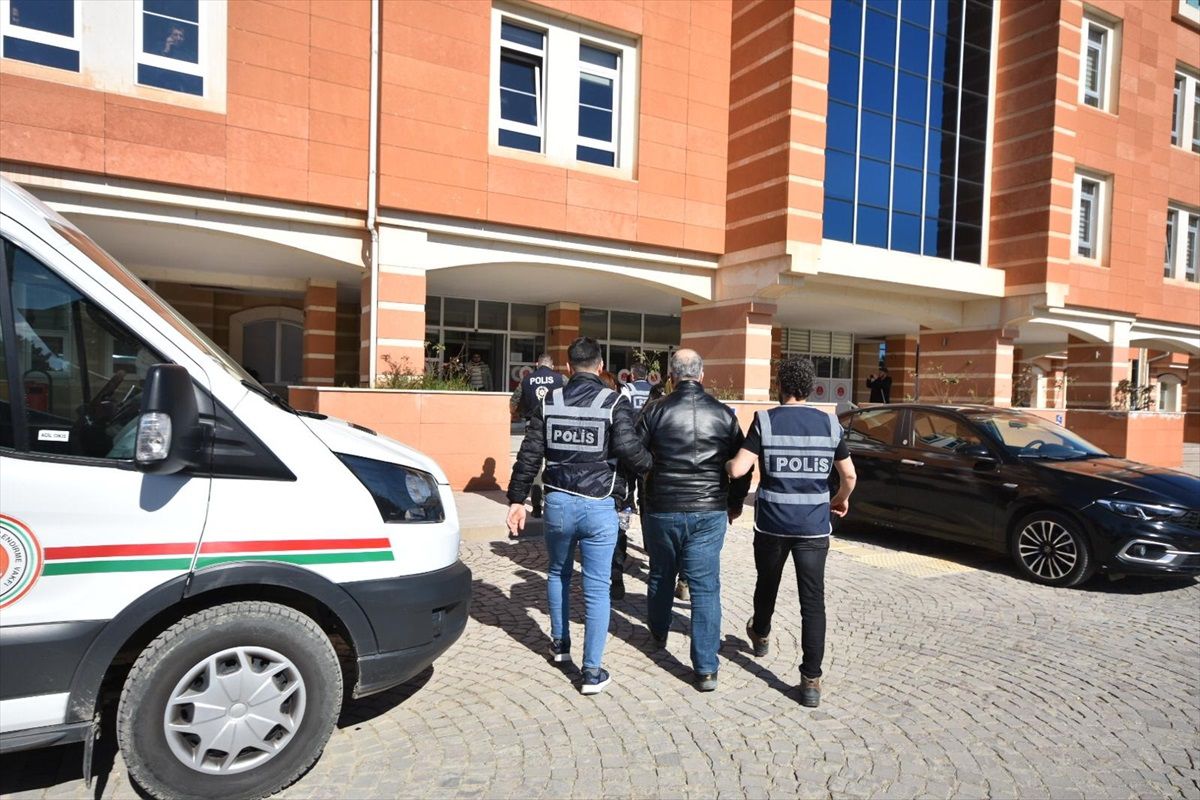 Kastamonu\'da düzenlenen fuhuş operasyonunda 2 şüpheli tutuklandı