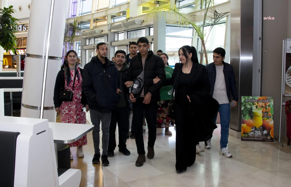 Mersin Büyükşehir Belediyesi Mola Evi\'nde Sinema Etkinliği Düzenledi
