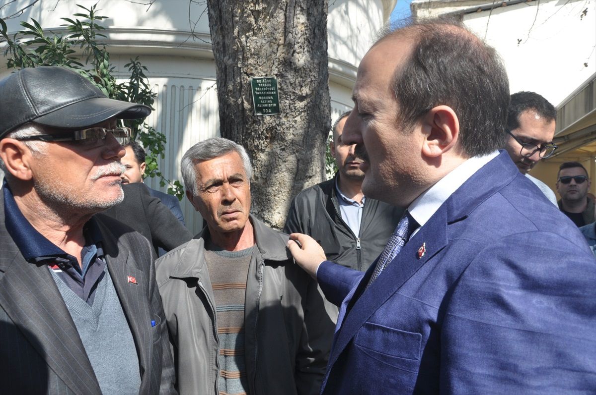 Mersin Valisi Ali Hamza Pehlivan Tarsus\'ta Halk Buluşmaları Programında Vatandaşlarla Bir Araya Geldi