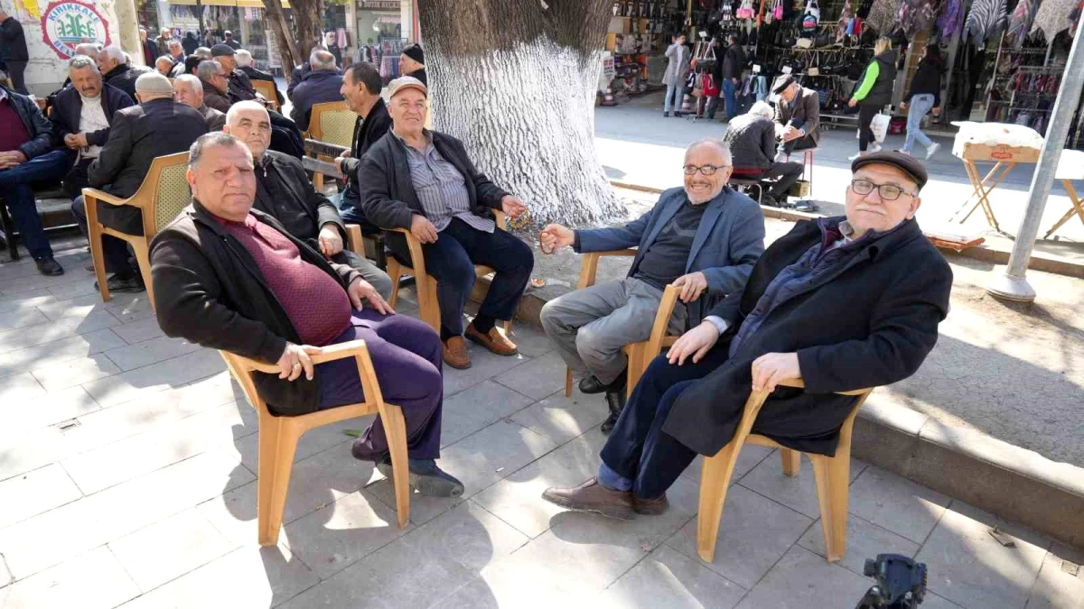 Kırıkkale\'de Emekliler için Hizmet: Millet Kıraathanesi