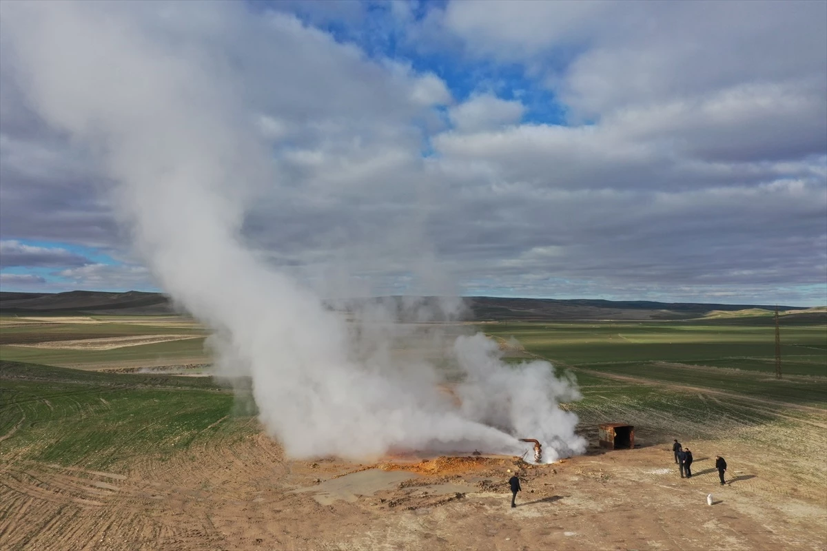 Kozaklı\'da Jeotermal Kaynaklı Tarıma Dayalı İhtisas Organize Sanayi Bölgesi İstihdam Hedefiyle Kuruluyor