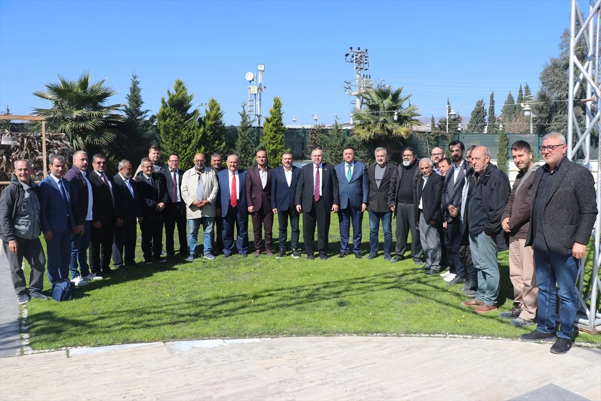 Saadet Partisi Hatay Büyükşehir Belediye Başkan adayı Necmettin Çalışkan basın mensuplarıyla bir araya geldi