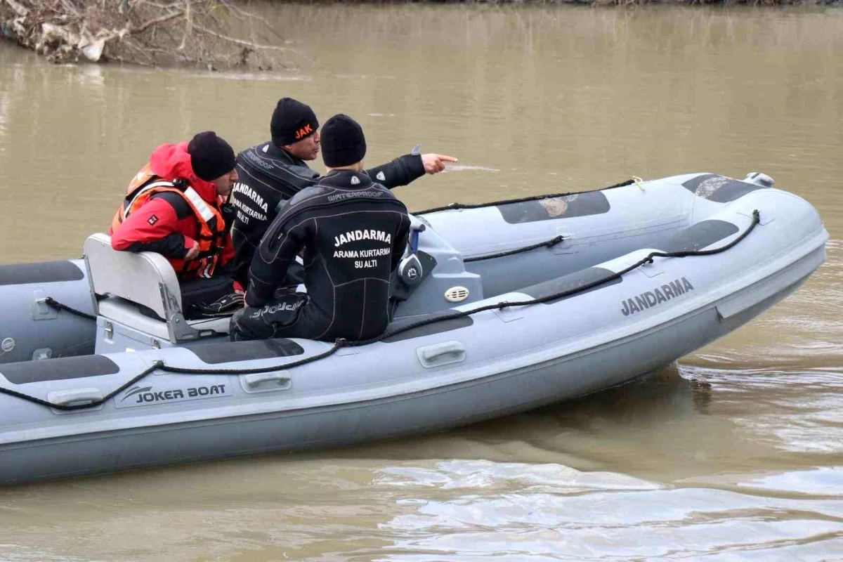 Sakarya Nehri\'nde kaybolan kadının cansız bedeni bulundu, eşi ve oğlu gözaltına alındı